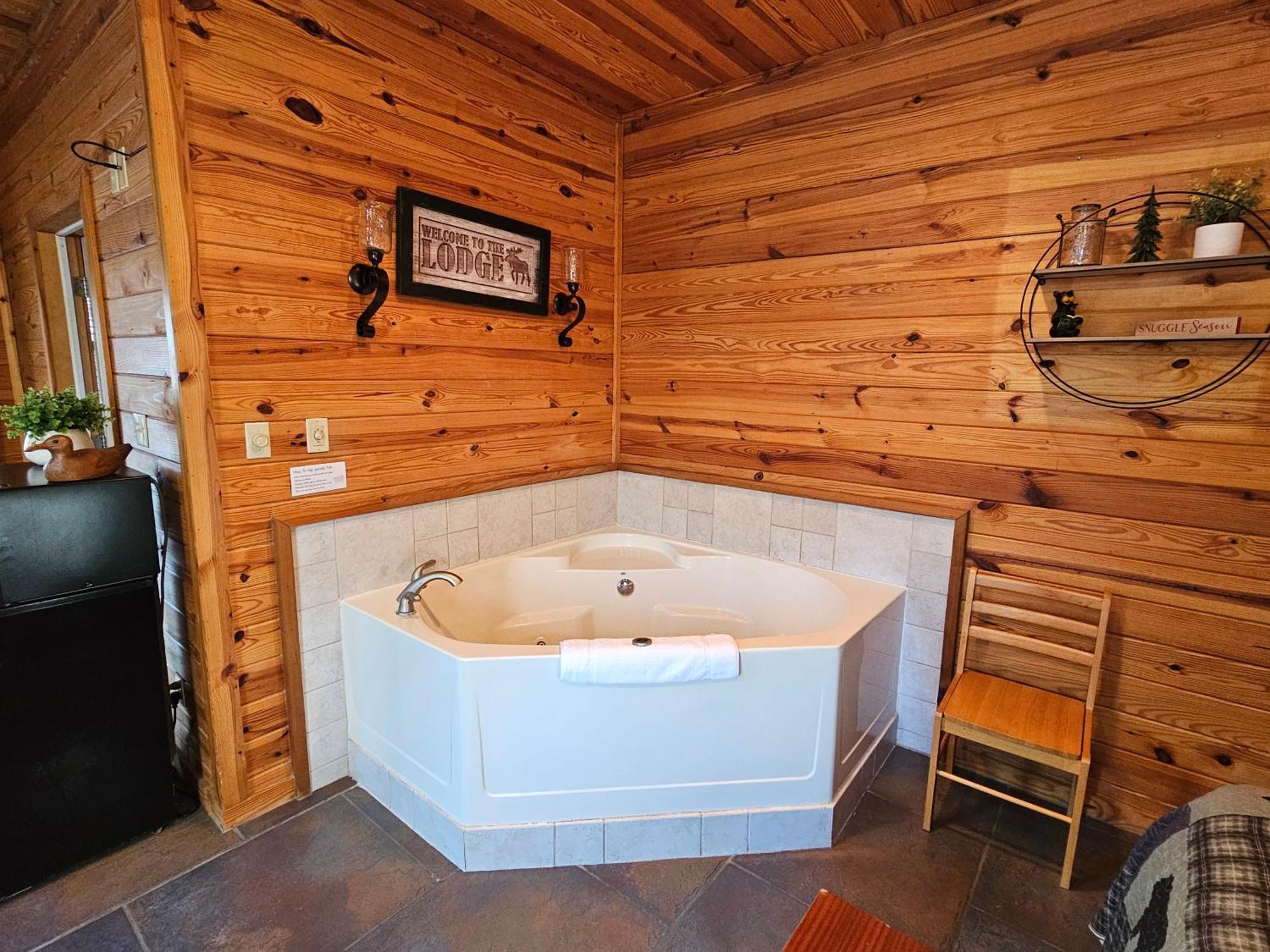 5 Min To Beaver Lake-King Bed-Fire Pit-Jetted Tub #2 Eureka Springs Buitenkant foto